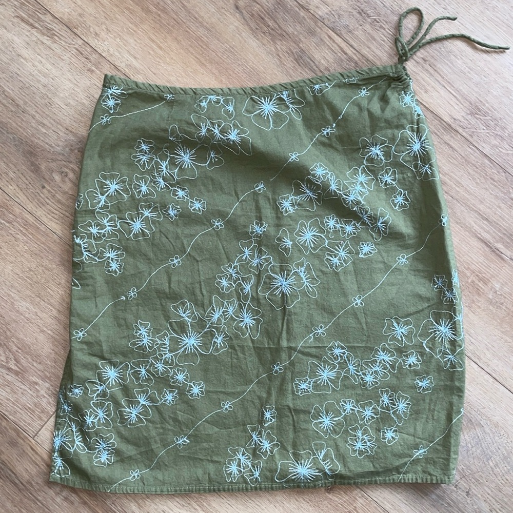 American Eagle skirt, super cute for spring